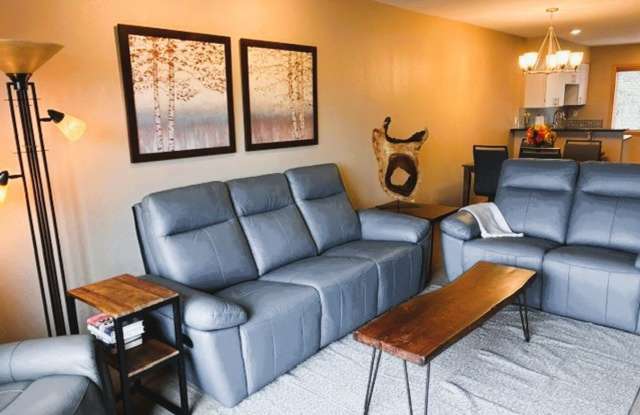 Winter Seasonal Rental- 736C Lagoon Townhomes Gallery 1