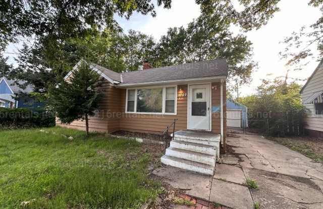 $950 - 2 bedroom/ 1 bathroom - Single Family Home *COMING SOON* photos photos