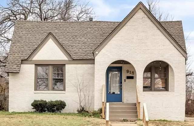 Charming 2/2 Tudor Home in Heart of OKC! photos photos