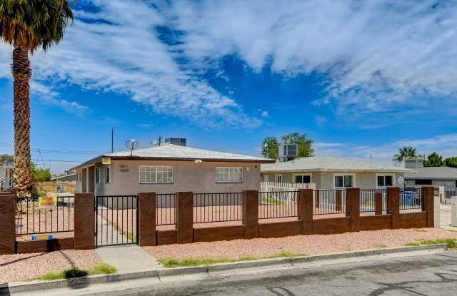 Duplex located in a Central Area of Las Vegas photos photos