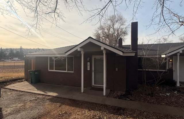 2 Bed 1 bath 1.5 miles from sky lakes and OIT photos photos