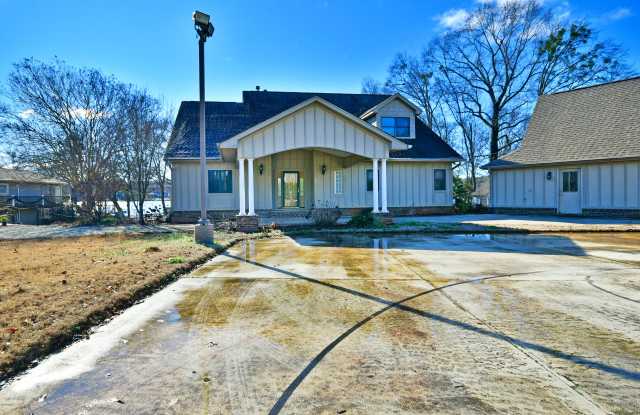 400 Sunward Path Gallery 2