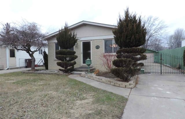 6781 Braun - 6781 Braun Street, Center Line, MI 48015