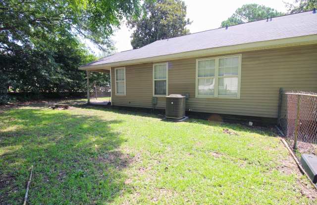 PRE-LEASING 2027! 3 Bedroom, 2 Bath - 1150 Olympia Avenue#A! Gallery 3
