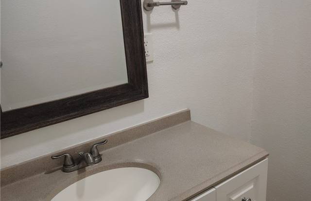 311 W 44th Street 1/2 photos photos