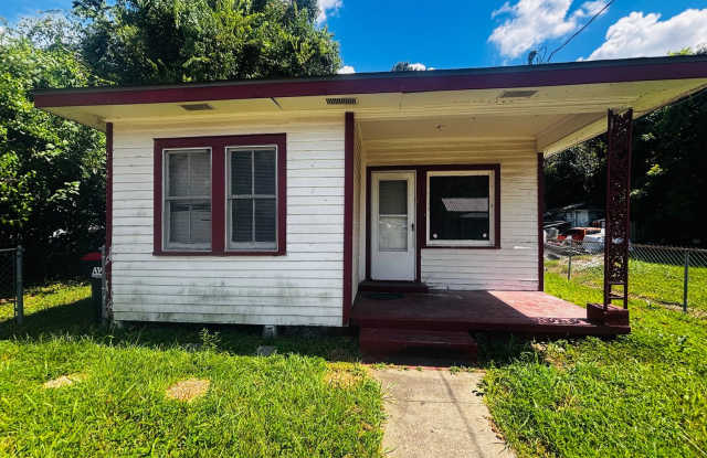 3 Bedroom, 1 Bathroom House is Available Now! photos photos