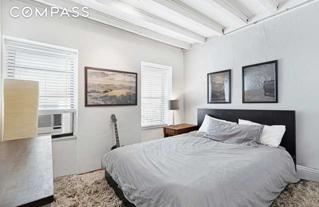 250 Tenth Avenue Gallery 2