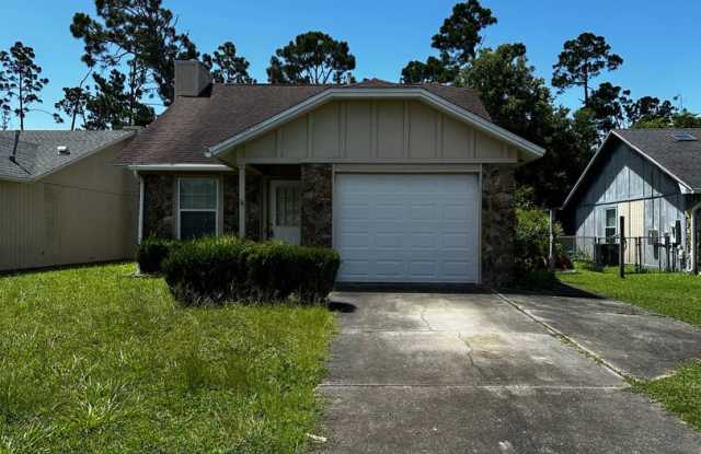 Now Available! 2 Bedroom home with garage. Great Area and Location! - 126 Kristine Boulevard, Callaway, FL 32404