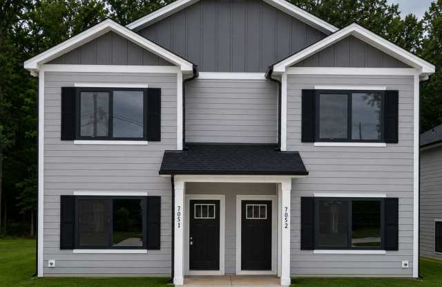 Brand-New Pet-Friendly Townhome in Hickory, NC photos photos Brand-New Pet-Friendly Townhome in Hickory, NC photos photos