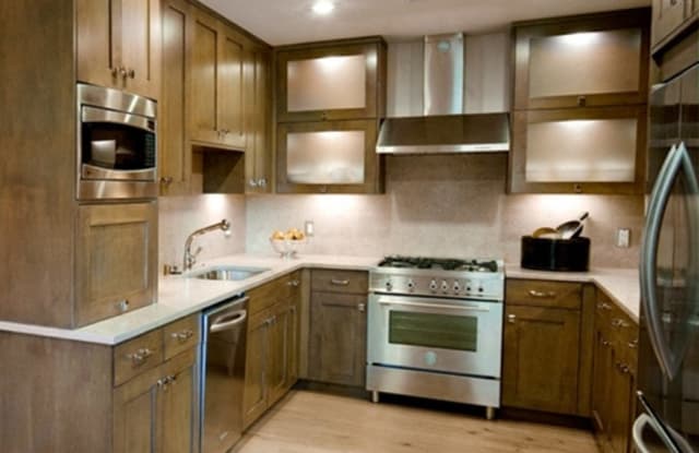 885 Woodside Gallery 3