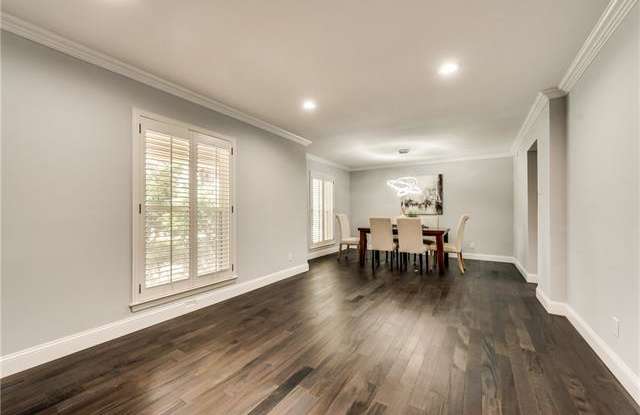 9474 Sherwood Glen Gallery 3