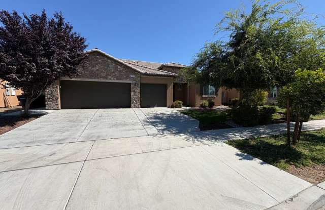 Immaculate 4 bedroom Hanford home Available Now! photos photos