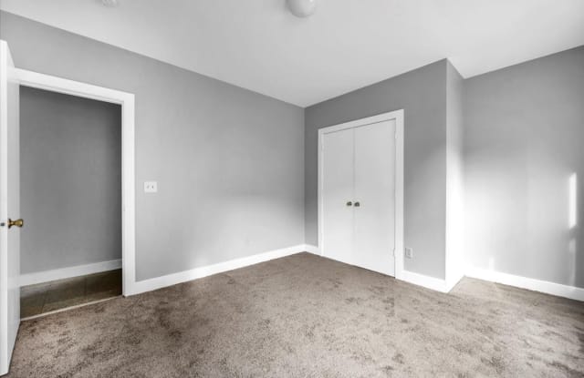 1151 Ogden st ext 1st fl right - 1151 Ogden Street Extension, Bridgeport, CT 06610