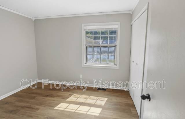 3213 York Gallery 4