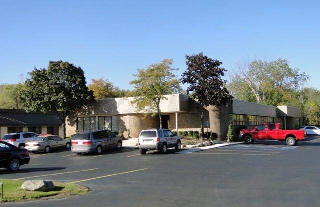 28275 Orchard Lake Road Gallery 3