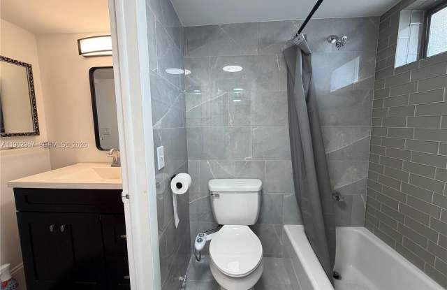 6020 NW 64th Ave photos photos