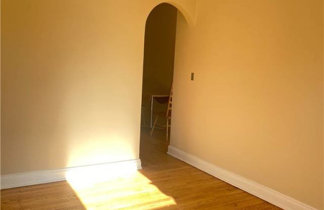 72-43 Myrtle Avenue Gallery 3
