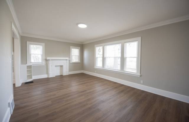 2112 Lincoln Avenue Gallery 1