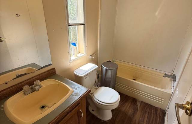 3 Bed 2 Bath Mobile Home in the Country. - 525 Rhynes Way, Crawford County, AR 72956