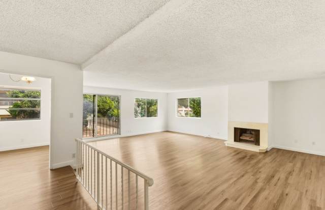 HUGE 2 bed 2 bath in Prime Santa Monica! photos photos
