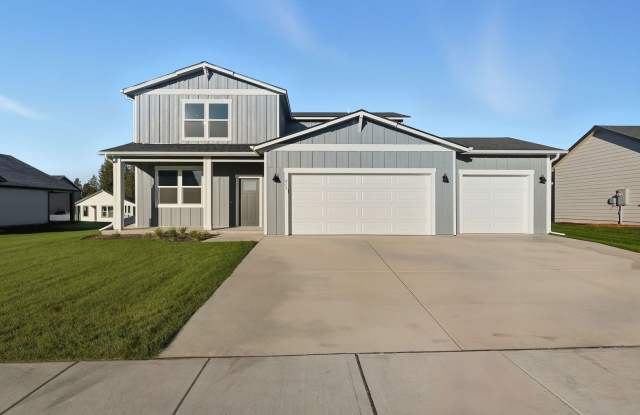Spacious 4-Bedroom Home with Loft, 3 Baths & 3-Car Garage Gallery 1