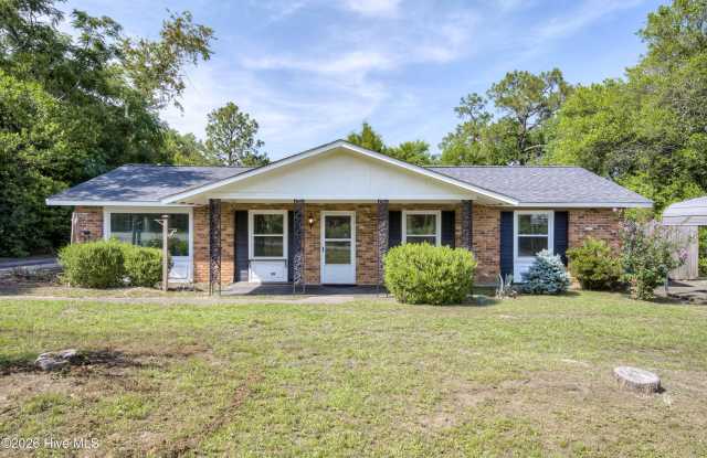 2107 Faircrest Avenue photos photos