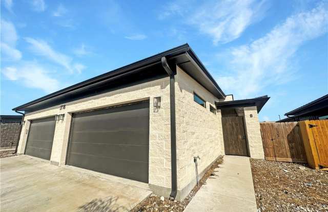 2718 Grace Circ Unit #B photos photos