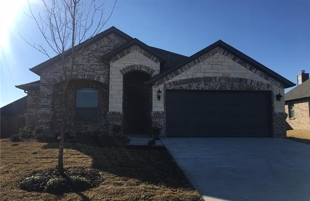 414 Valley Brook Court - 414 Valley Brook Court, Waxahachie, TX 75165
