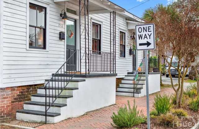 Charming Railroad-Style Townhouse Near Forsyth Park & Starland photos photos