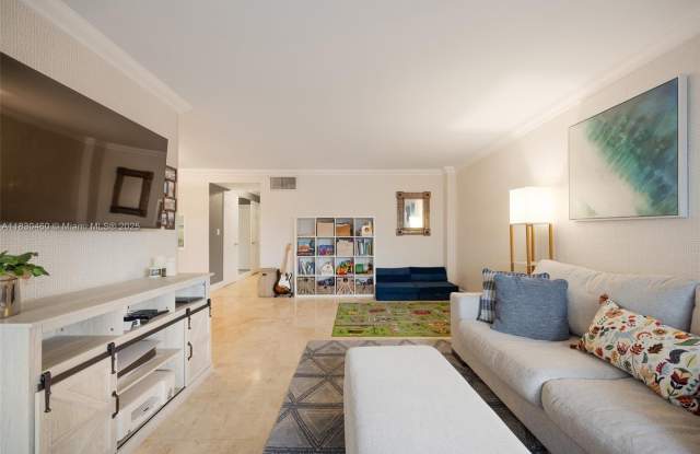 1030 9th St photos photos