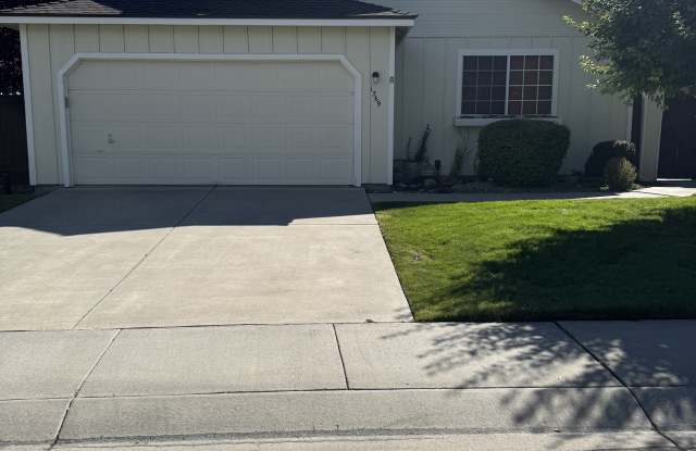 1769 Heather Cir photos photos