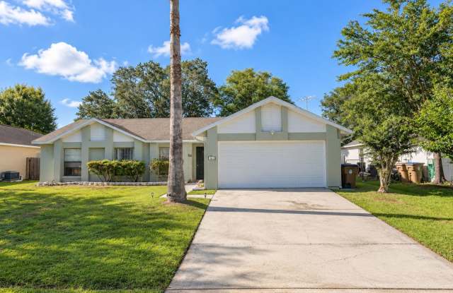 Charming 3-Bedroom Kissimmee Home with Open Floor Plan & 2-Car Garage! Gallery 1