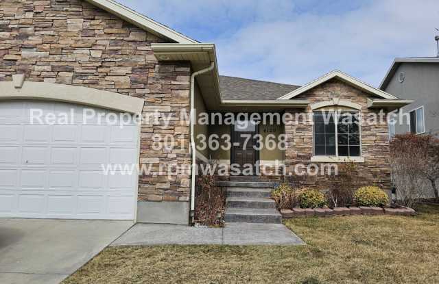 Come Check Out This Newly Updated 5 Bedroom 3 bathroom Home in South Jordan! photos photos