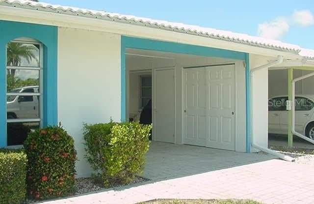 533 CIRCLEWOOD Drive Gallery 2