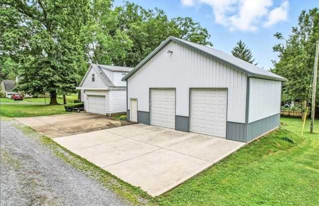 100 Chambers Ave photos photos