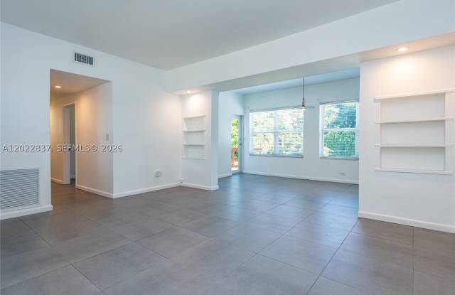 66 NW 87th St photos photos