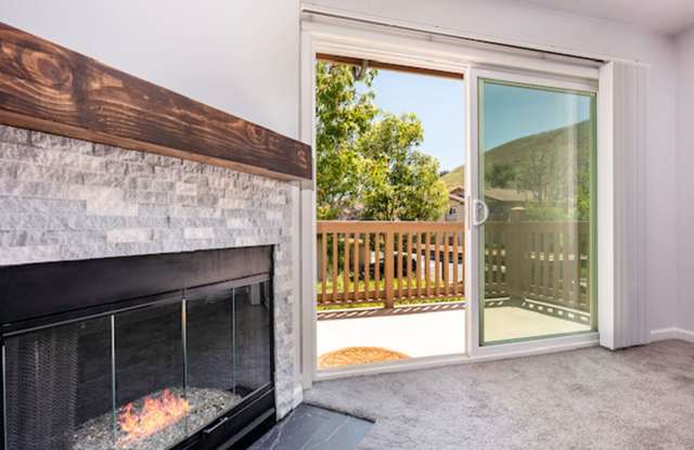 Upper 2 Bedroom, 2 Bath in Rancho Santa Margarita with Garage and Parking, be Home by New Years! - 10 Timbre, Rancho Santa Margarita, CA 92688