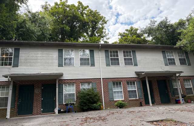 Knoxville 37920 - 2 bedroom, 1.5 bath townhome - Contact Lisa Vineyard and Shannon Russell (865) 216-9334 photos photos