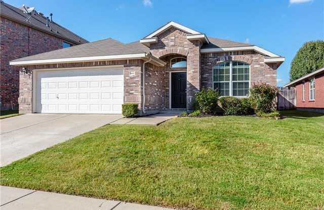 3925 Eaglerun Drive - 3925 Eaglerun Drive, Fort Worth, TX 76262