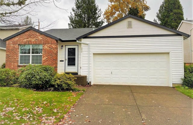 272 NE Autumnwood Terr. - 272 Northeast Autumnwood Terrace, Hillsboro, OR 97124