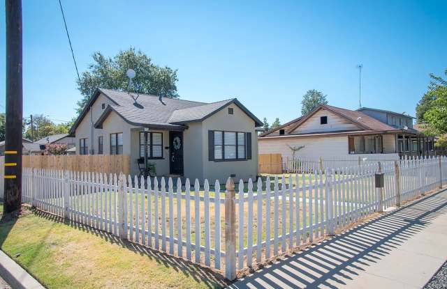 Darling 2 bedroom 1 Bath Exeter Charmer photos photos
