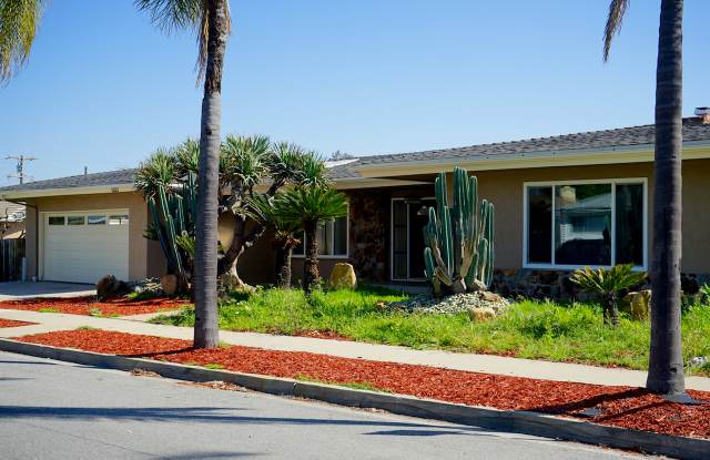 5527 Dorothy Drive Gallery 3
