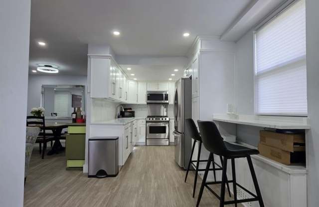 4901 Henry Hudson Parkway Gallery 4