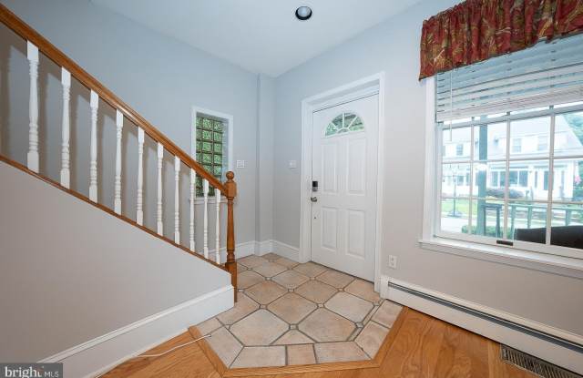 212 ELM Terrace Gallery 3