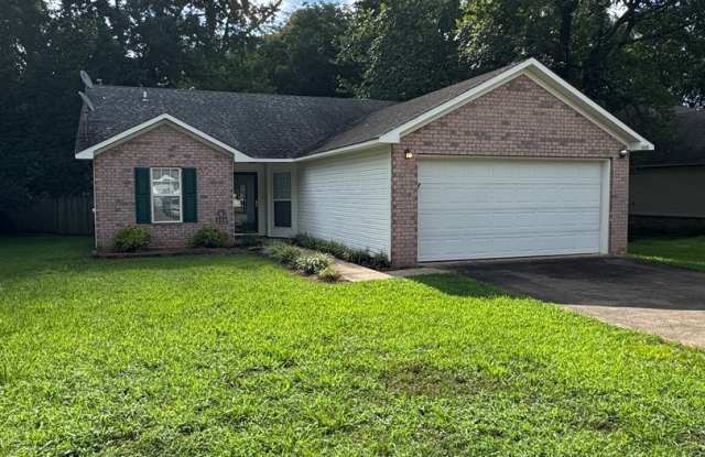 3 Bed / 2 Bath Available Now! - 1000 Sandino Drive, Jonesboro, AR 72405