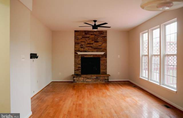 9013 MELODY Drive Gallery 4