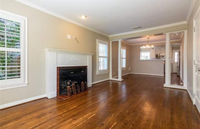 5635 W Hanover Avenue Gallery 4