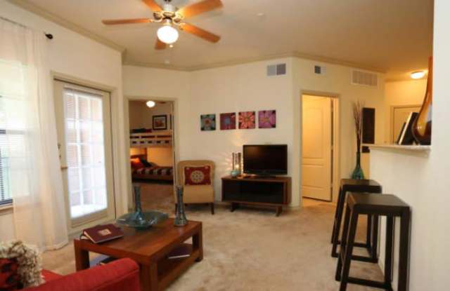 11759 Culebra Rd Gallery 3