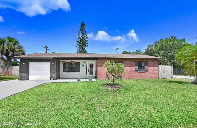 1066 El Camino Drive Gallery 1