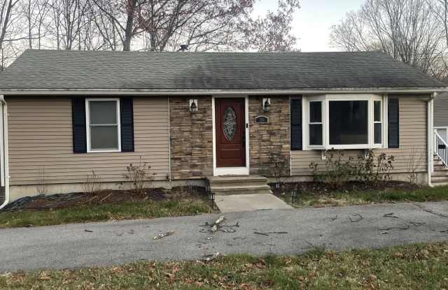 256 Old Webster Road - 256 Old Webster Road, Worcester County, MA 01540